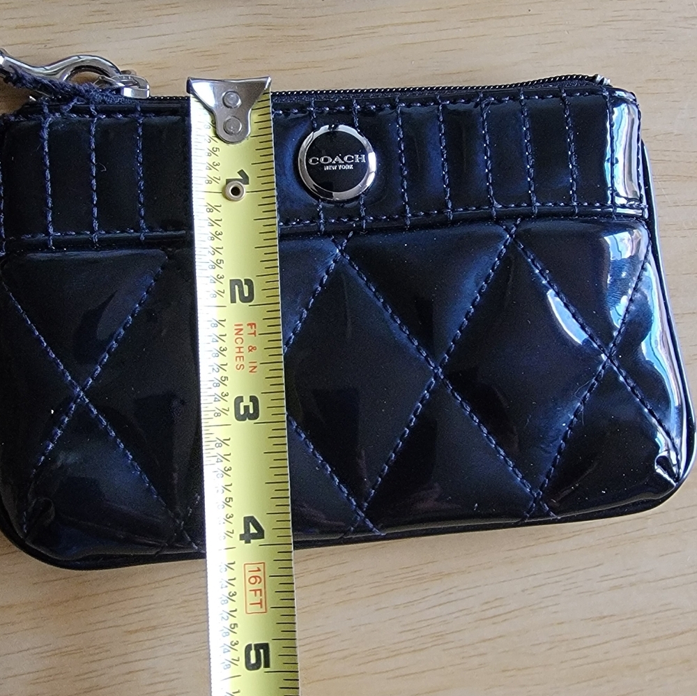 Coach Black Patent Leather Wristlet REHAB - Picture 5 of 10